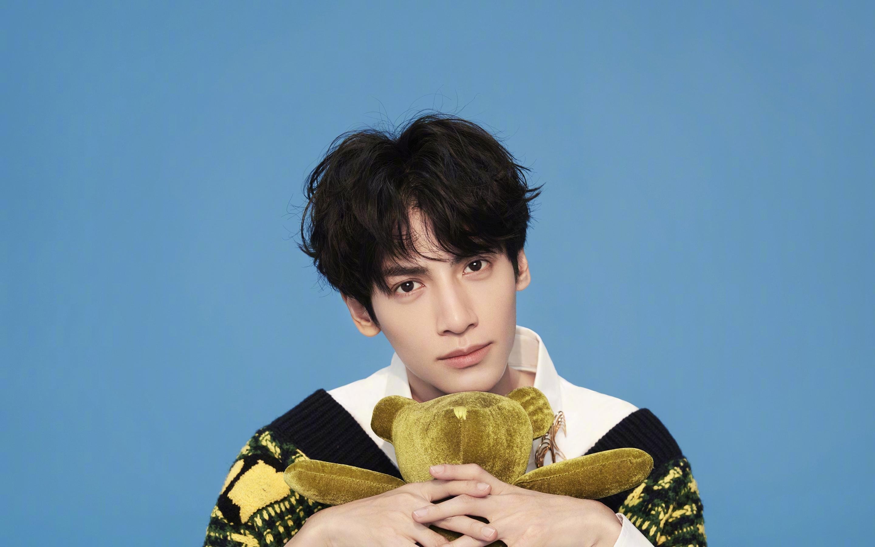 浓眉？不，这次是浓排骨切特！216公分竹竿打爆雄鹿，东欧组合61分竟成空砍