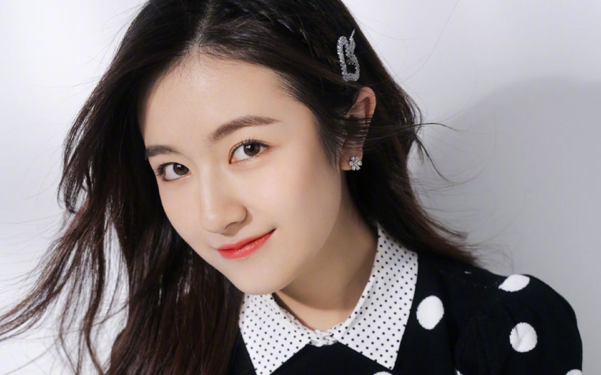 爱游戏官方-当莫扎特遇上马拉多纳，莱奥一射击穿两个世界的百年回声