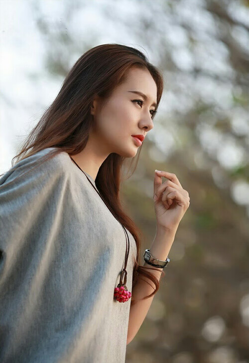 慈善赛上演奇幻夜，毕尔巴鄂重炮轰垮非洲鹰，巴黎核心李刚仁妙手执棋定乾坤